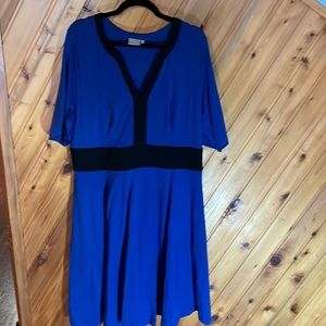 Eshakti contrast trim dresss